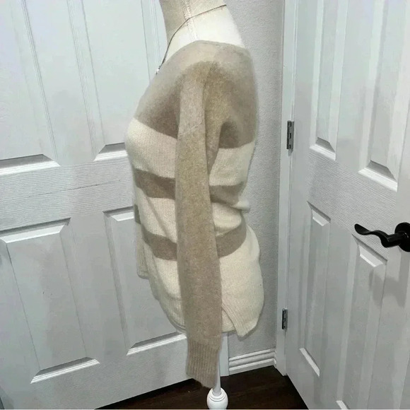 C Wonder 100% Cashmere striped cream and tan scoop neck pullover sweater - Picture 11 of 11